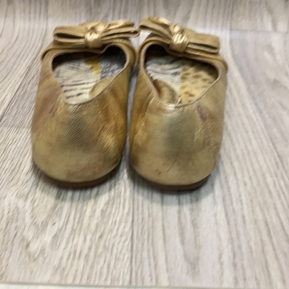 🍁2/$25 🍁 BORN Flats - Picture 4 of 9